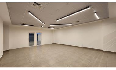 OFICINA LISTA EN EL DORADO CITY CENTER 120M2
