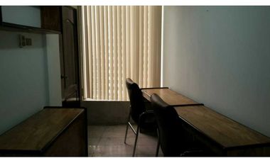 OFICINA AMOBLADA EN TORRE ADVANCED 099 AREA BANCARIA 88 M²