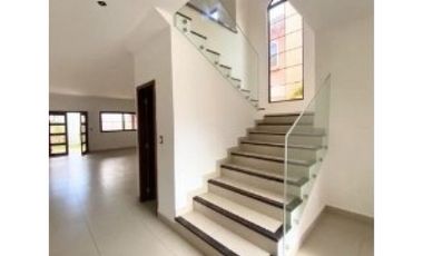 VENTA CASA A ESTRENAR EN COSTA SUR, EL DORAL PRECIO REBAJADO 4REC