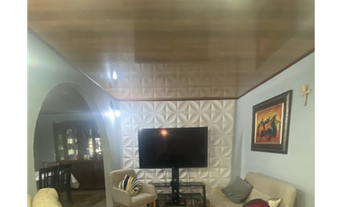 ALTOS DE CERRO VIENTO / 230M / 3 HABITACIONES / CON TERRAZA TECHADA