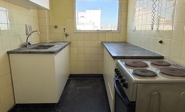 Departamento en alquiler c/ cochera en Balvanera