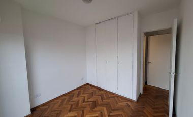 Departamento en alquiler c/ cochera en Balvanera