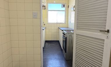 Departamento en alquiler c/ cochera en Balvanera