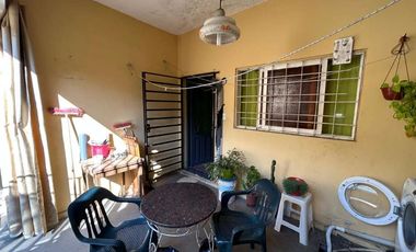 Casa en venta en Isidro Casanova