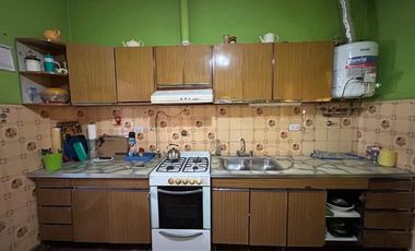 Casa en venta en Isidro Casanova