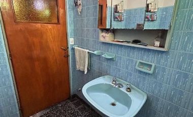 Casa en venta en Isidro Casanova