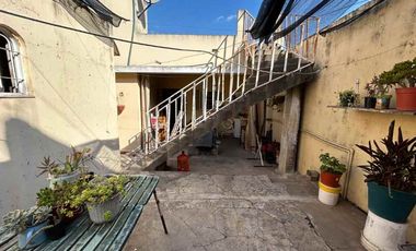 Casa en venta en Isidro Casanova