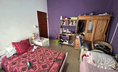 Casa en venta en Isidro Casanova