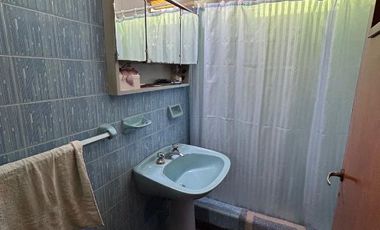 Casa en venta en Isidro Casanova