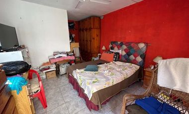 Casa en venta en Isidro Casanova