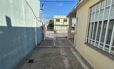 Casa en venta en Isidro Casanova