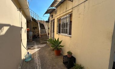 Casa en venta en Isidro Casanova