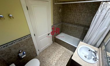 CASA EN VENTA (CARILO) - 4 DORMITORIOS - 4 BAÑOS