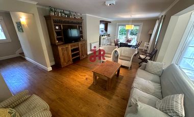 CASA EN VENTA (CARILO) - 4 DORMITORIOS - 4 BAÑOS