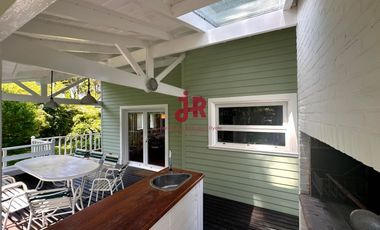 CASA EN VENTA (CARILO) - 4 DORMITORIOS - 4 BAÑOS