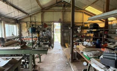 12 E/421 y 422-Casa+Taller+Depósito+S.U.M. sobre lote de 716 m2