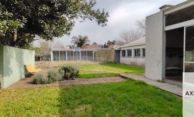 12 E/421 y 422-Casa+Taller+Depósito+S.U.M. sobre lote de 716 m2