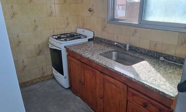 Casa PH en venta en Bernal Oeste