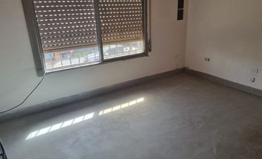 Casa PH en venta en Bernal Oeste