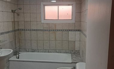 A 50 METROS DE CENTRO COMERCIAL NAUDUMAR