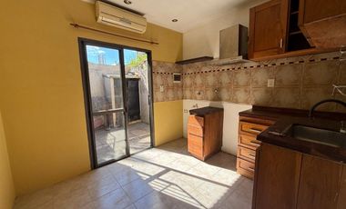 PH ALQUILER 3AMB PATIO COCHERA CASTELAR NORTE