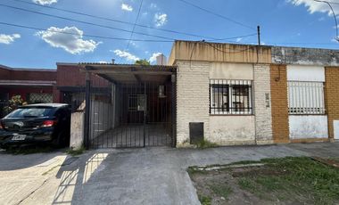 PH ALQUILER 3AMB PATIO COCHERA CASTELAR NORTE