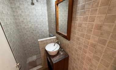 PH ALQUILER 3AMB PATIO COCHERA CASTELAR NORTE