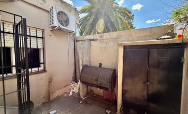 PH ALQUILER 3AMB PATIO COCHERA CASTELAR NORTE