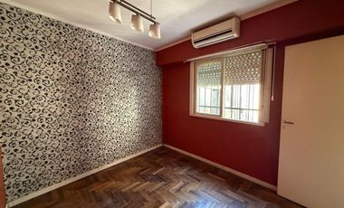 PH ALQUILER 3AMB PATIO COCHERA CASTELAR NORTE