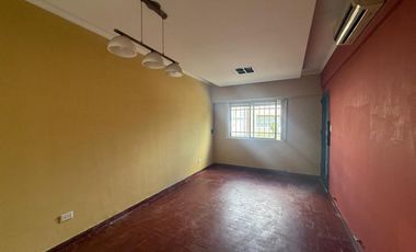 PH ALQUILER 3AMB PATIO COCHERA CASTELAR NORTE