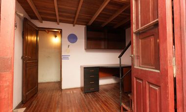 VENTA CASA A RECICLAR O LOTE EXCELENTE UBICACIÓN