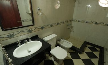 VENTA CASA A RECICLAR O LOTE EXCELENTE UBICACIÓN