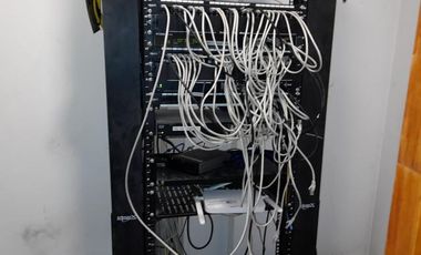 Av. Del Valle Sur/Santa Clara - Oficina - Arriendo