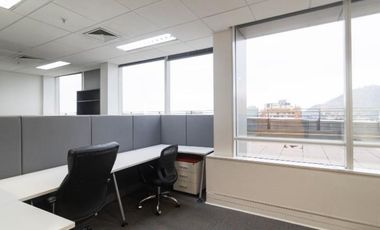 Oficina en Arriendo en Torre Paris/ Metro Los Leones