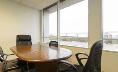Oficina en Arriendo en Torre Paris/ Metro Los Leones