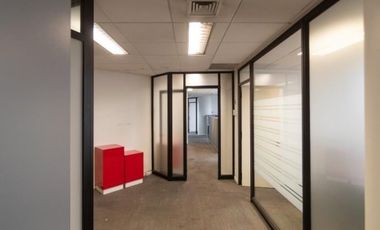 Oficina en Arriendo en Torre Paris/ Metro Los Leones