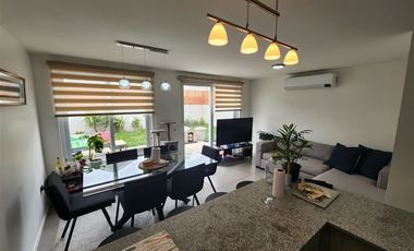 Casa en Arriendo en los remos 221