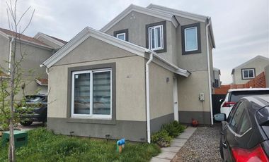 Casa en Arriendo en los remos 221