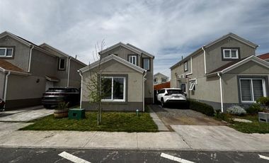 Casa en Arriendo en los remos 221