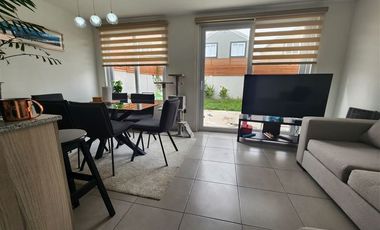 Casa en Arriendo en los remos 221