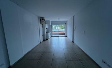 ALQUILER MONOAMBIENTE EN CENTRO DE CASEROS