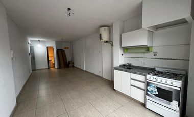 ALQUILER MONOAMBIENTE EN CENTRO DE CASEROS