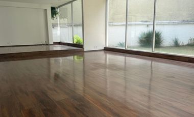 SE RENTA EXCELENTE CASA EN BOSQUES DE LAS LOMAS (N)