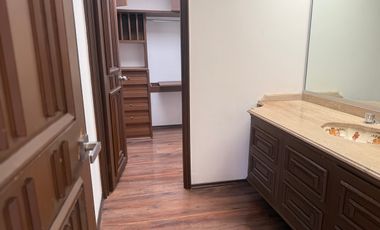 SE RENTA EXCELENTE CASA EN BOSQUES DE LAS LOMAS (N)