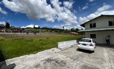 Oportunidad Propiedad en Venta 2400 m² Deleg - Cuenca