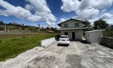 Oportunidad Propiedad en Venta 2400 m² Deleg - Cuenca