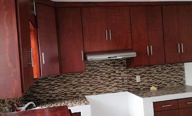 Casa en Venta en Uruapan | 3 recámaras - 2 baños