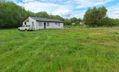 SE VENDE PARCELA CON CASA - OBRA GRUESA LISTA