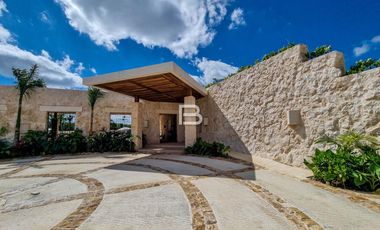 Venta de Terreno en Losantos Cancún