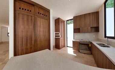 Lote en Cancún Dentro de Privada Losantos en Venta